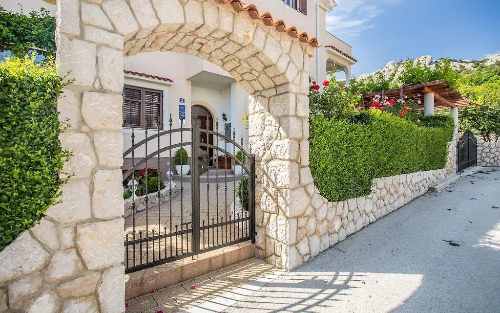 Apartments Maja Baska